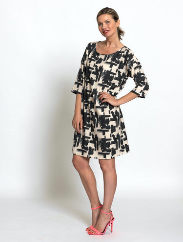 Knipmode Dress in a box model 1