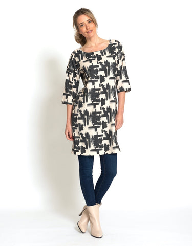 Knipmode Dress in a box model 2