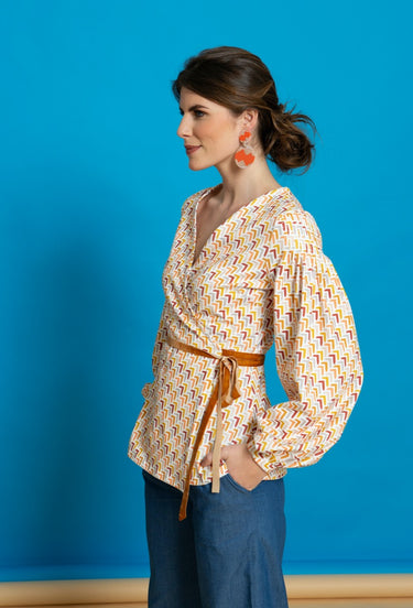 Knipmode 2104-13 wikkelblouse